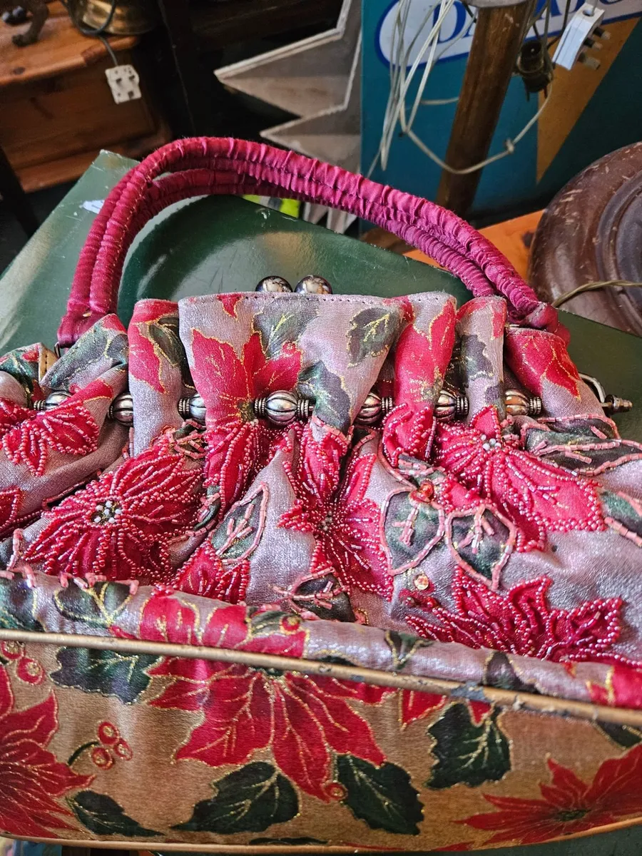 Vintage Retro Handbag - Image 2