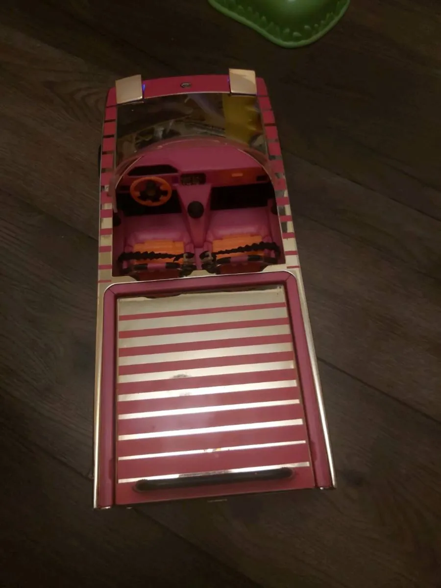 LOL Car - Image 3