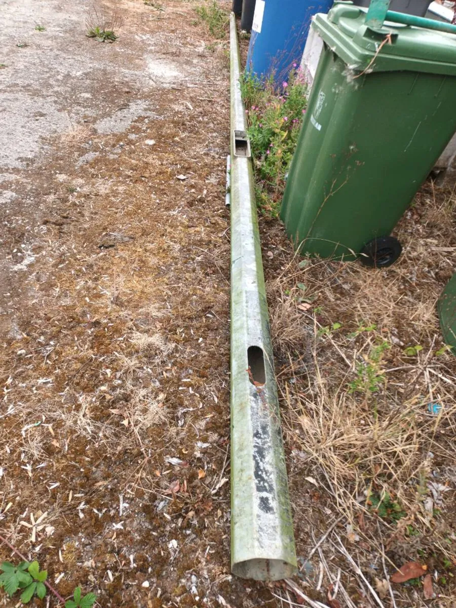 7m Galvanised Lamp Post - Image 3