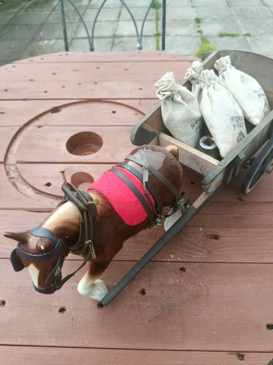 Gypsy/Traveller porcelain horse and cart CHEAP - Image 3