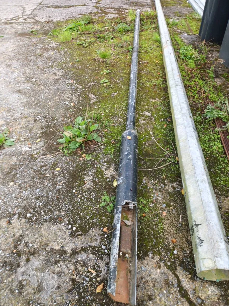 4.5 M Lamp Post - Image 1