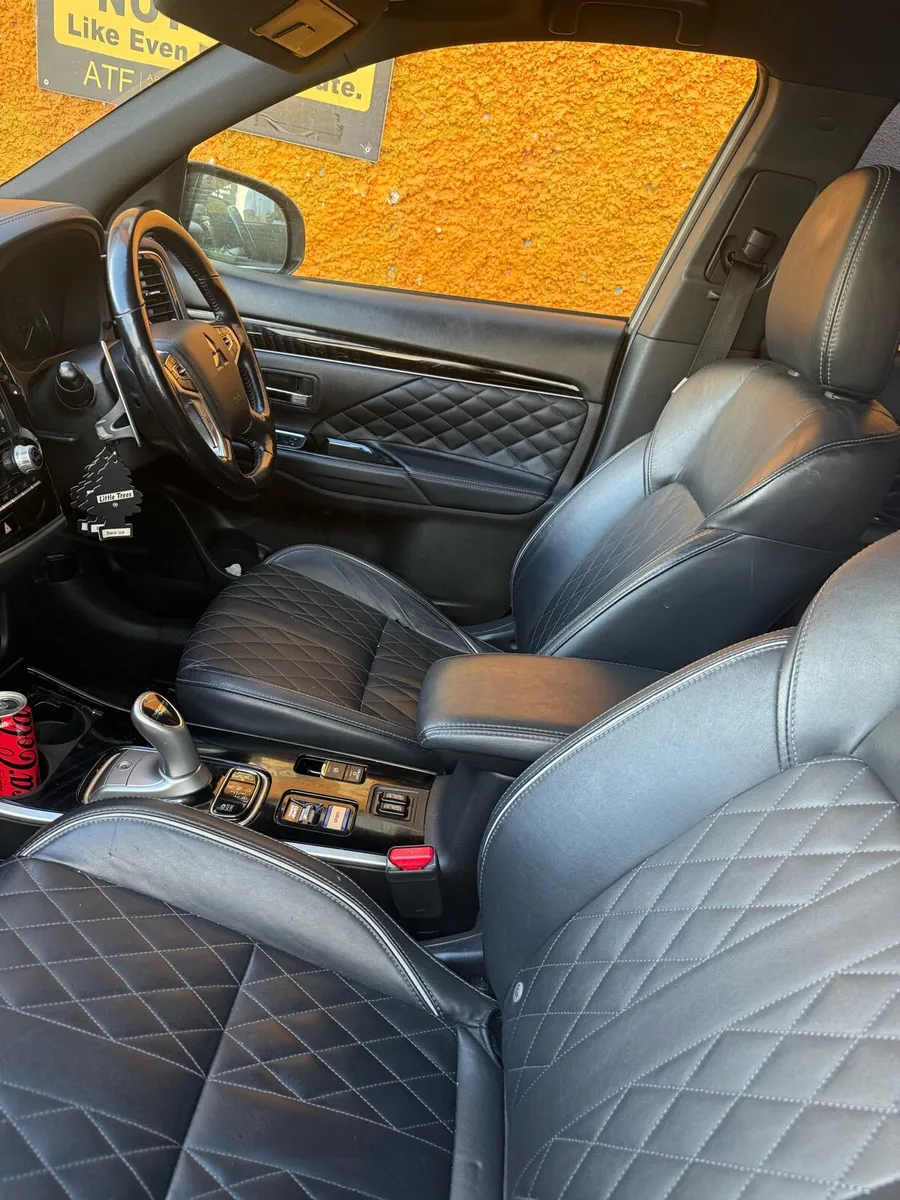 Mitsubishi Outlander 2019 - Image 2