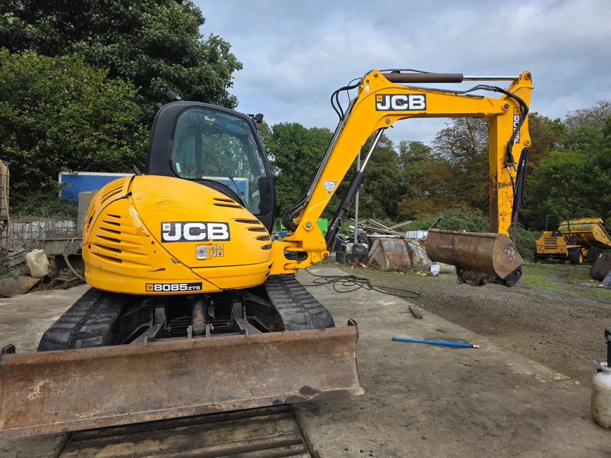 Jcb 8085 zts - Image 3