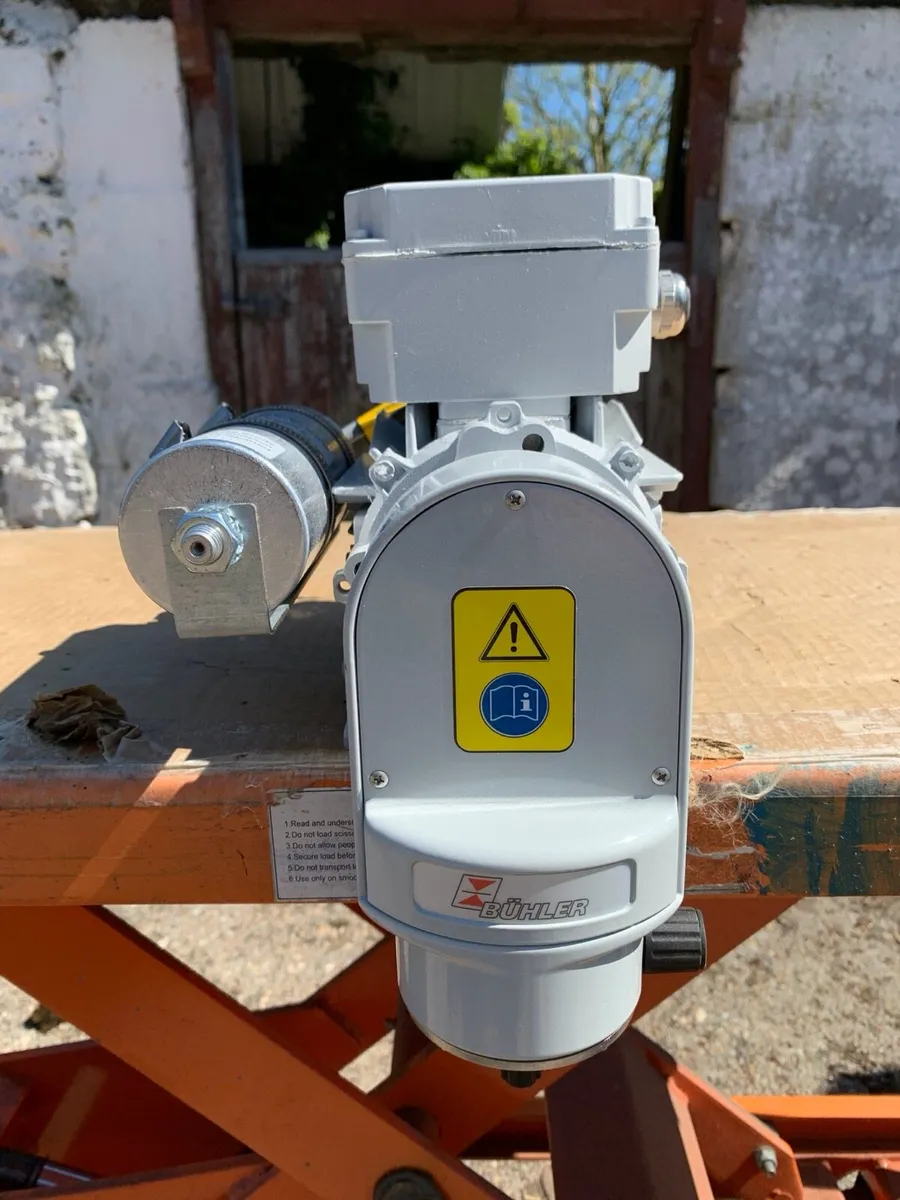 SIKO / Kübler Electric Positioning Actuator Motor - Image 3