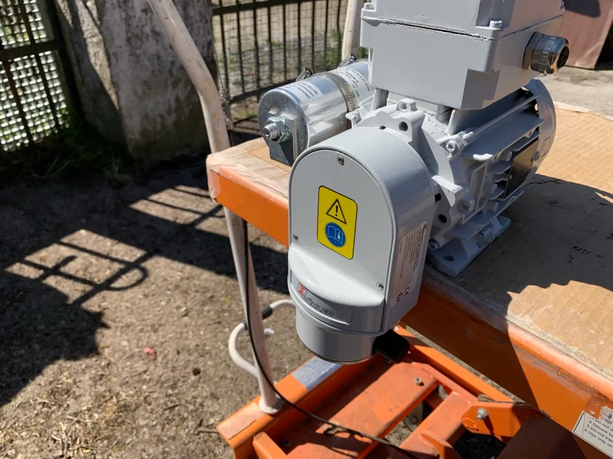 SIKO / Kübler Electric Positioning Actuator Motor - Image 4