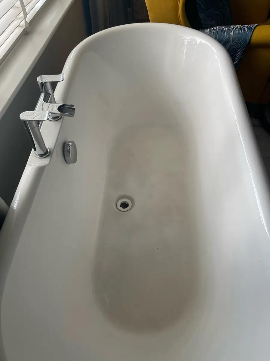 Free standing bath - Image 3