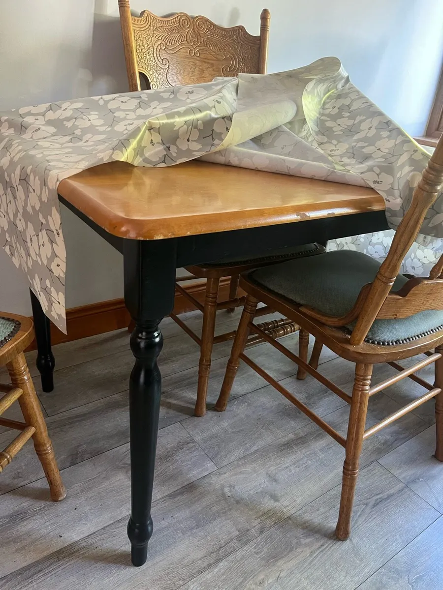 Dining Table and Chairs - Image 3