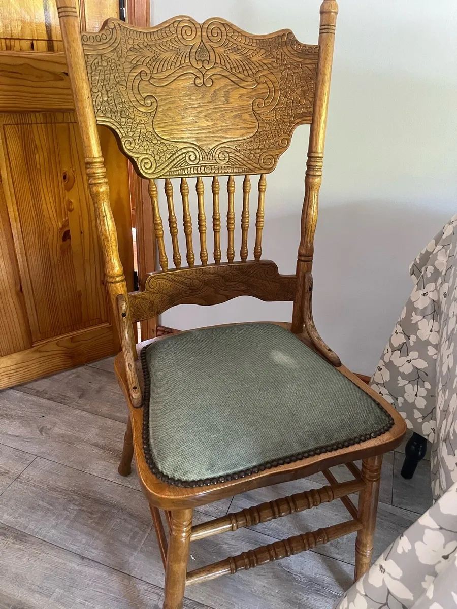 Dining Table and Chairs - Image 4