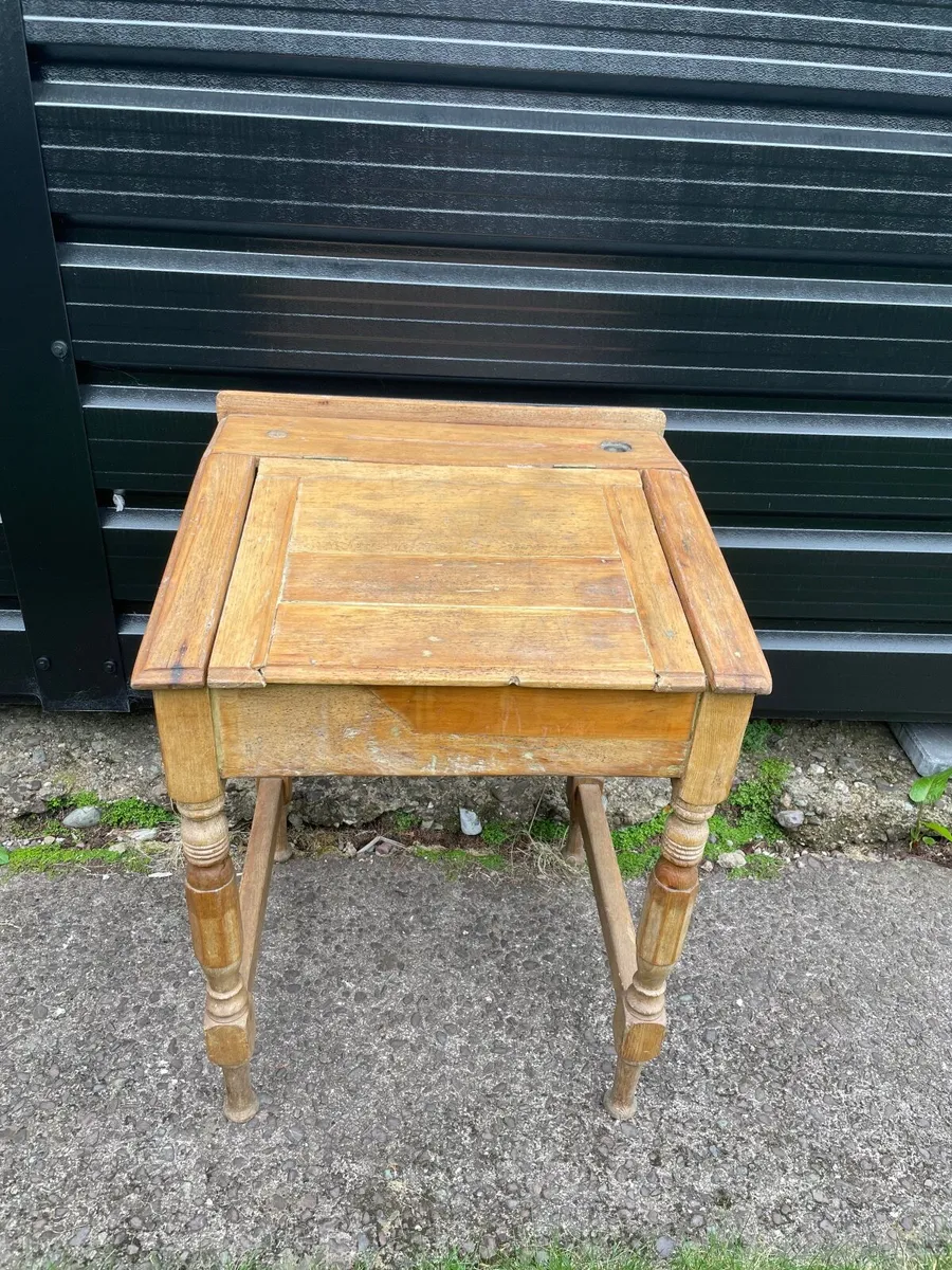 Vintage school desk - Image 4