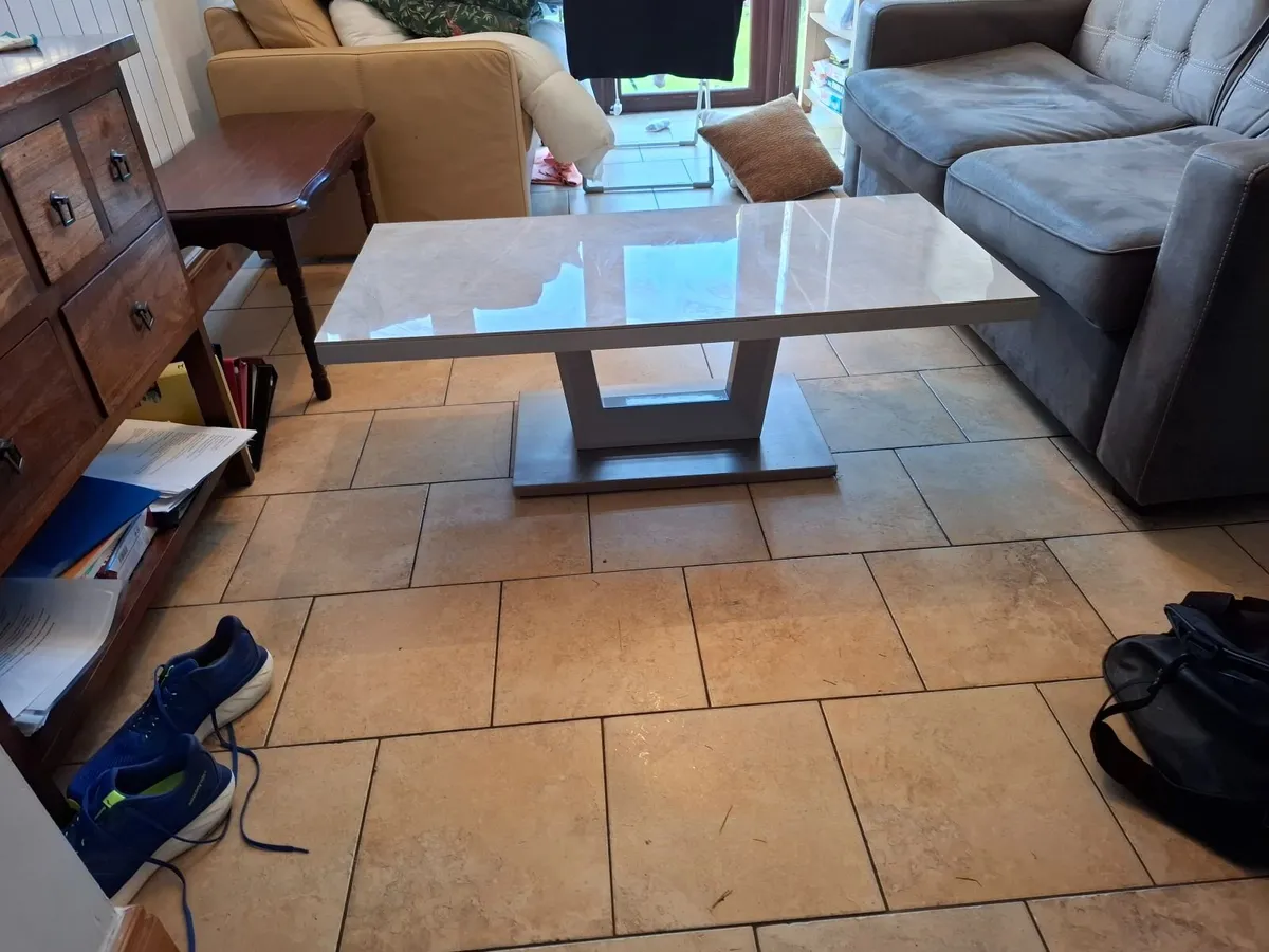 coffee table - Image 1