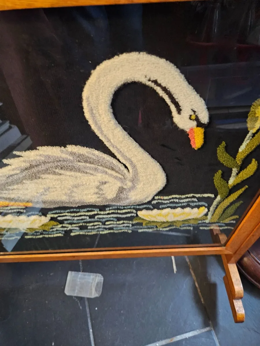 Vintage Retro Mid Century Embroidered Fire Screen - Image 2