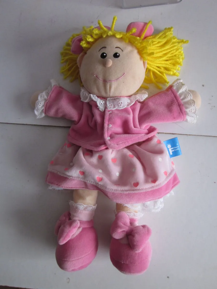 Fiesta Crafts  Tellatale Girl Hand Puppet - Image 1