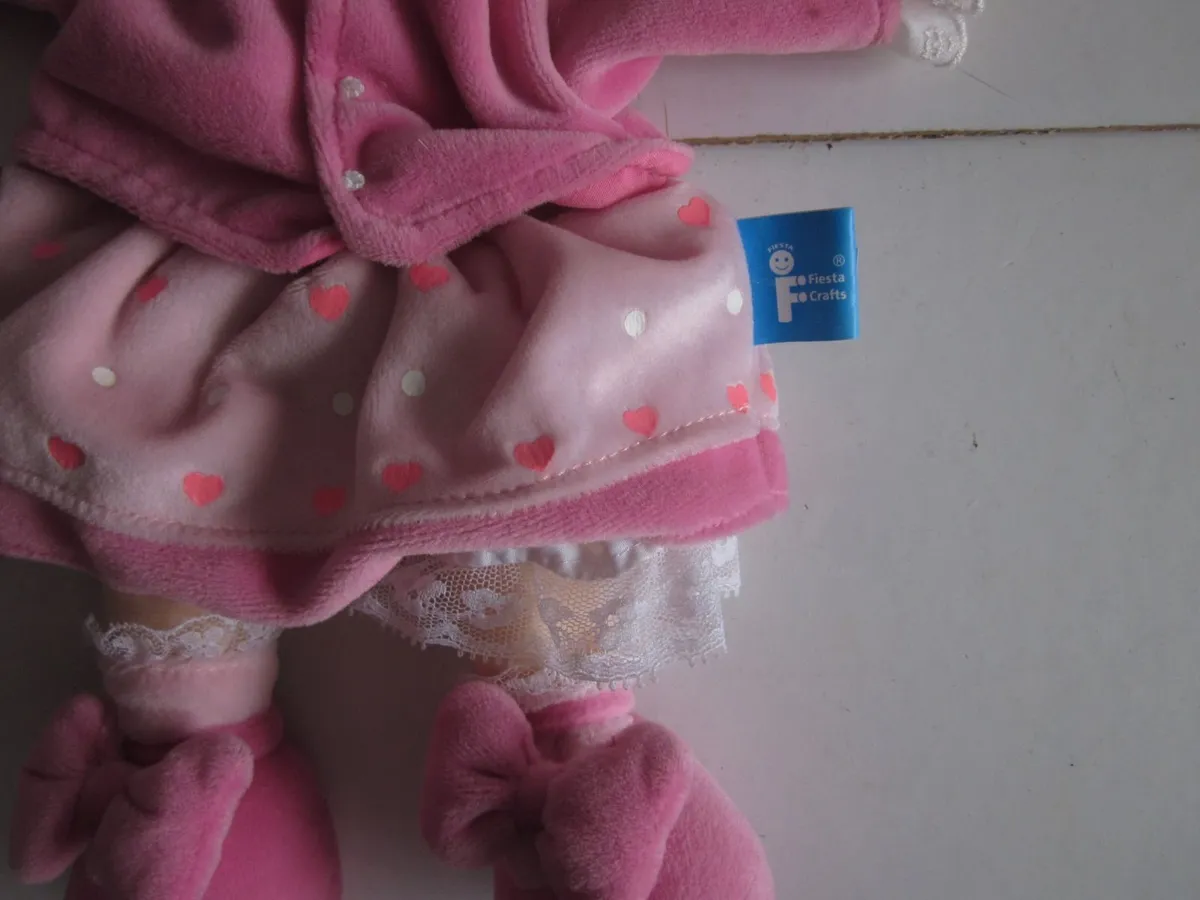 Fiesta Crafts  Tellatale Girl Hand Puppet - Image 2