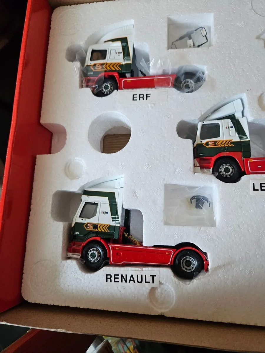 Corgi Eddie Stobart 30th Anniversary Set - Image 4