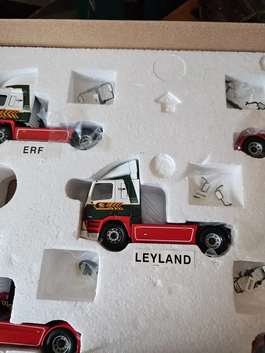 Corgi Eddie Stobart 30th Anniversary Set - Image 2