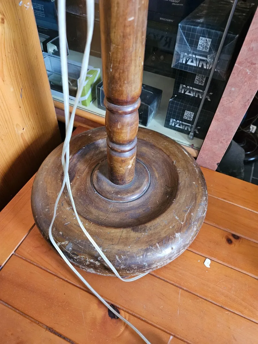 Vintage Antique Lamp - Image 3