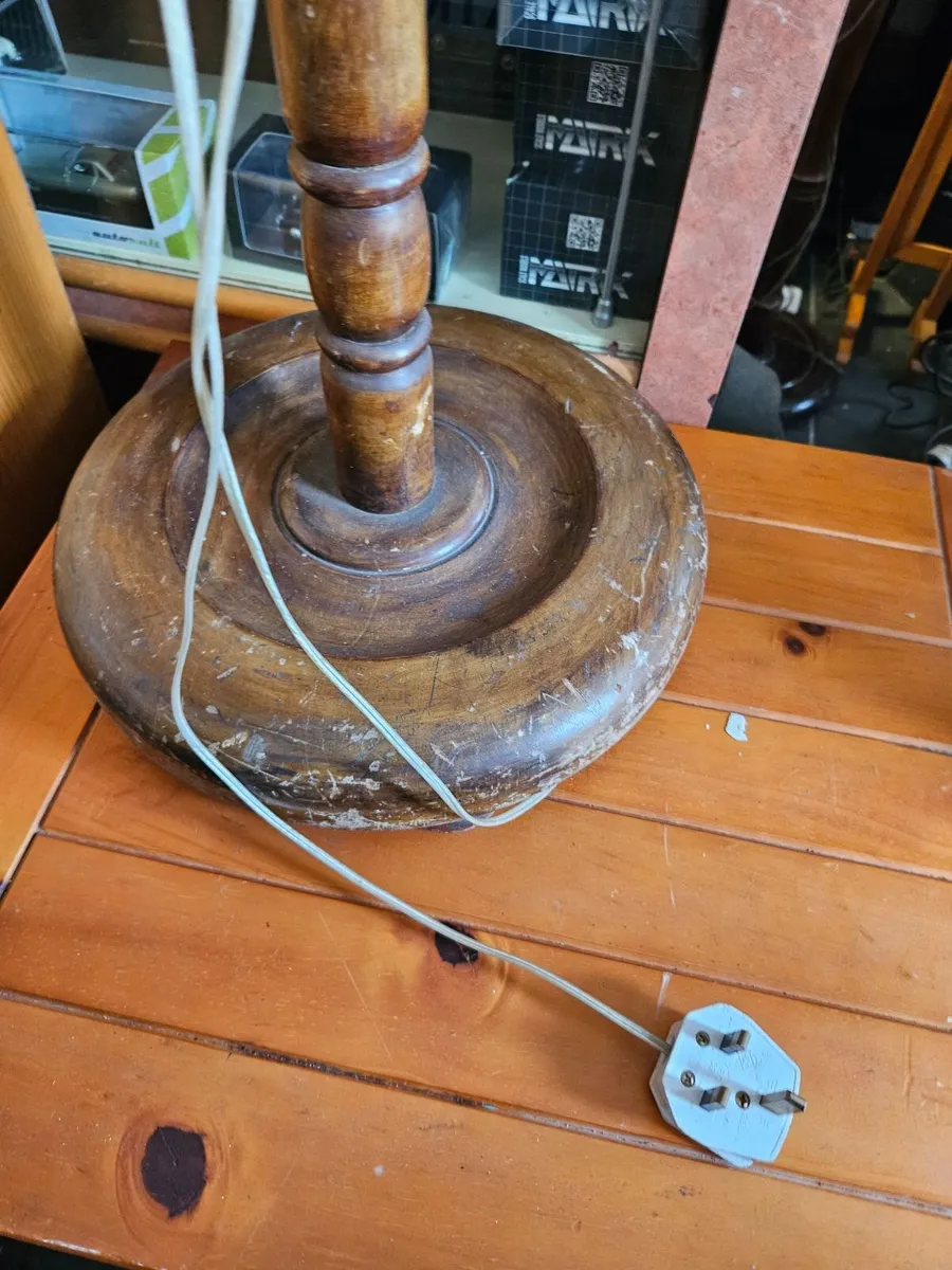 Vintage Antique Lamp - Image 2