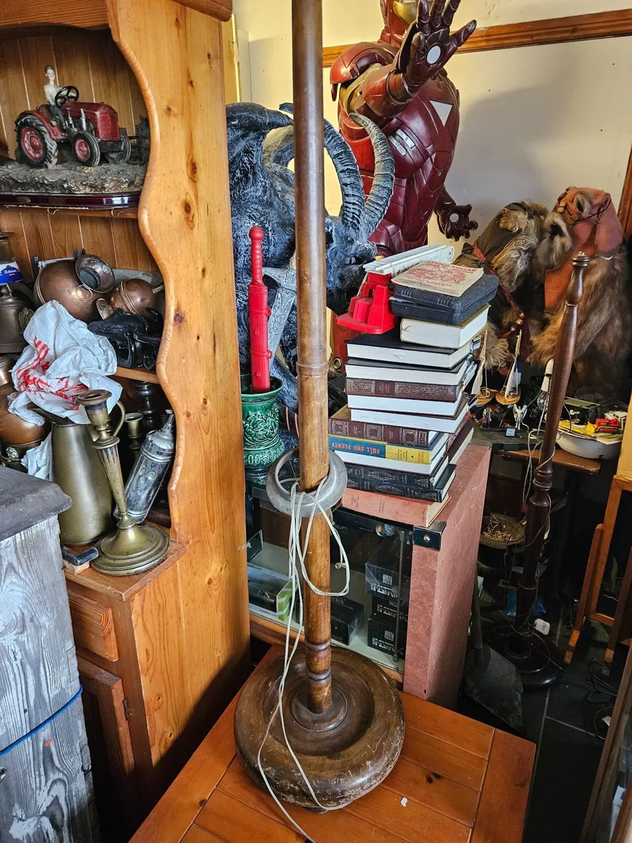 Vintage Antique Lamp - Image 1