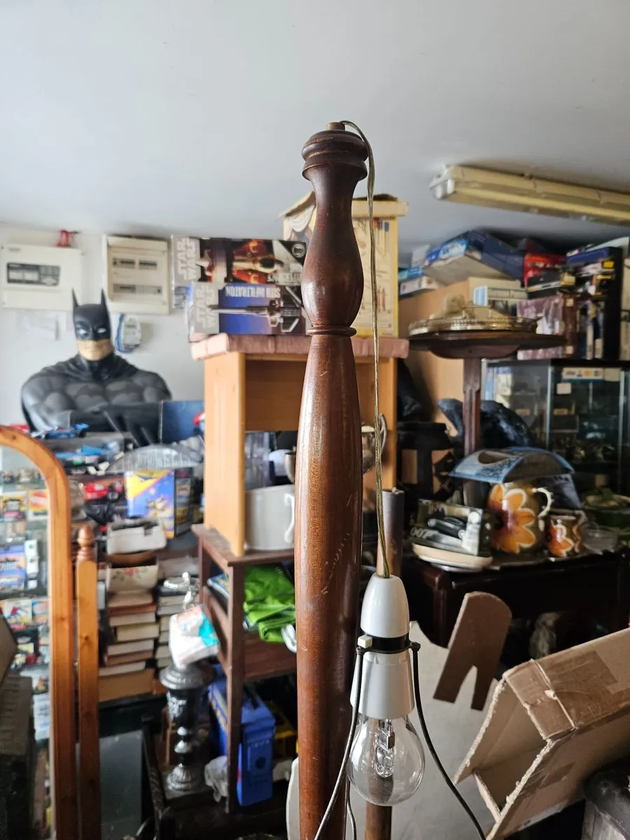 Vintage Antique Free Standing Lamp - Image 3