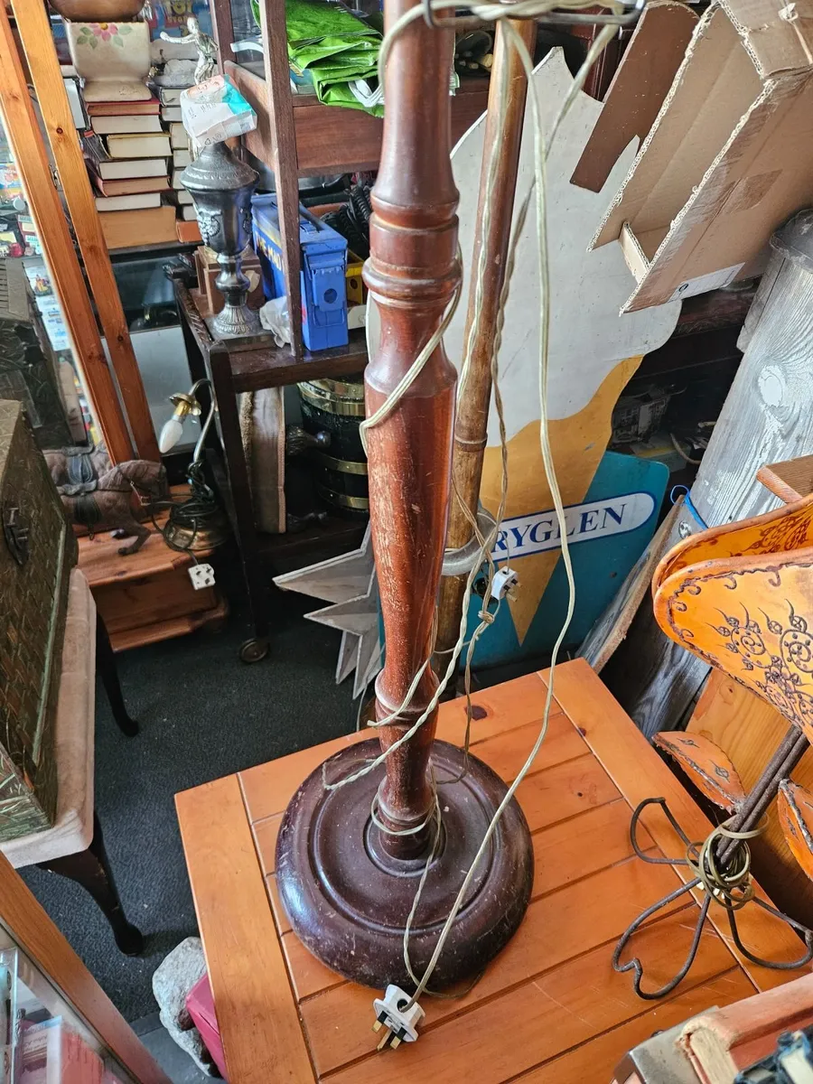 Vintage Antique Free Standing Lamp - Image 2