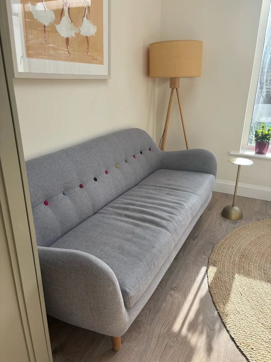 Two seater couch - Image 1