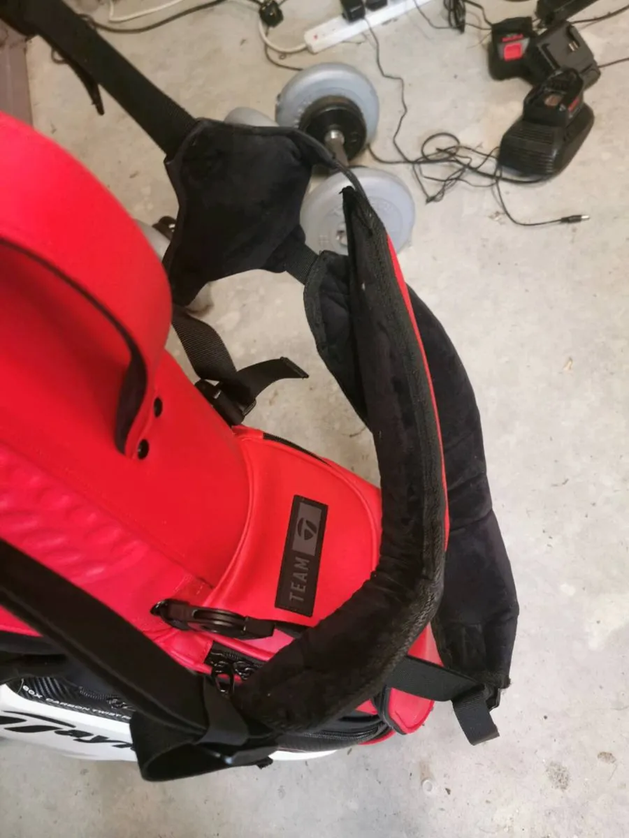 Taylormade tour carry bag - Image 4