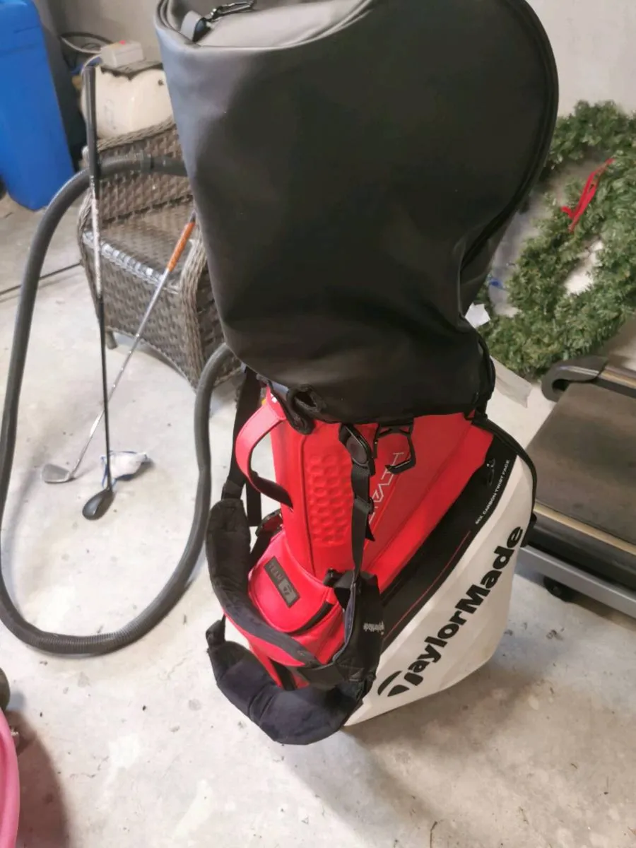 Taylormade tour carry bag - Image 3
