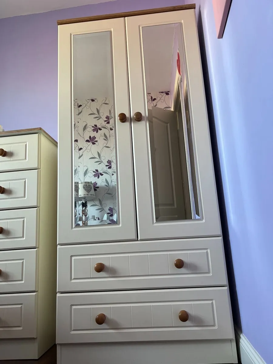 Bedroom furniture - wardrobe, nightstand, drawers - Image 1