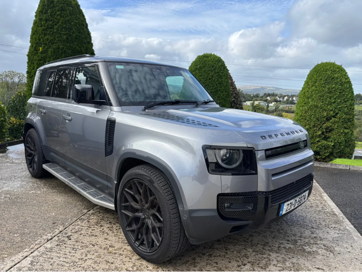 Land Rover Defender 110 3.0 D HAR HARD TOP SE - Image 3