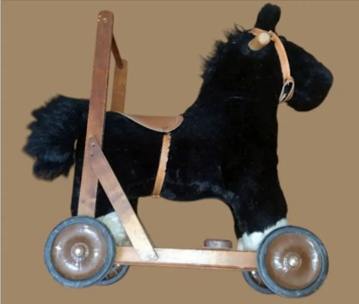 Pristine Vintage Harrods Push-Along Ride-On Toy - Image 4