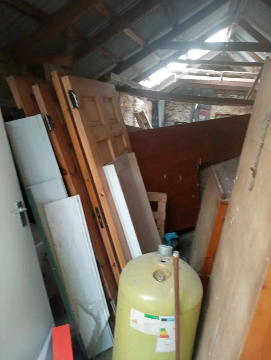 House contents, Doors and Windows - Image 4
