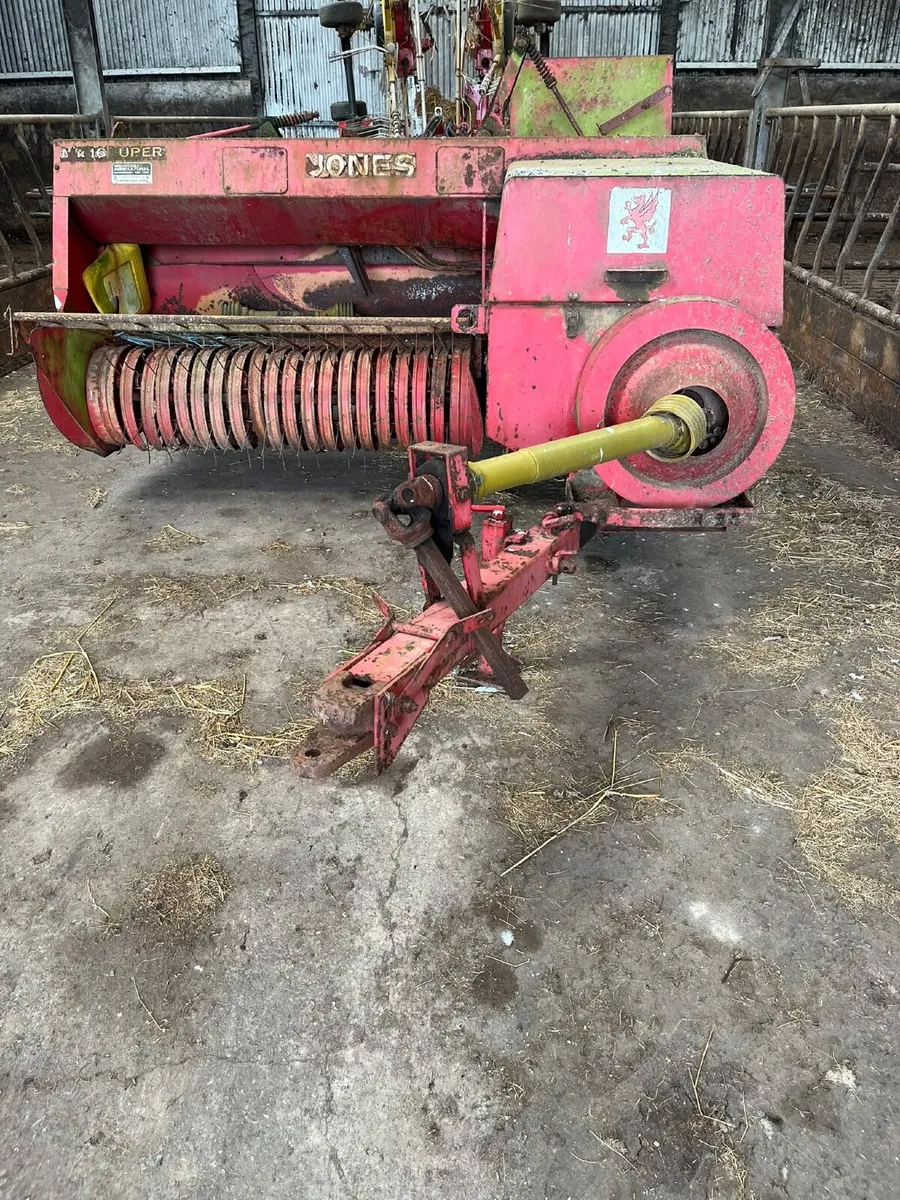 Jones MK Super 16 square baler - Image 4