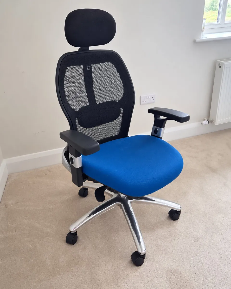 Premium Ergonomic Office Chair – Blue / Black - Image 4
