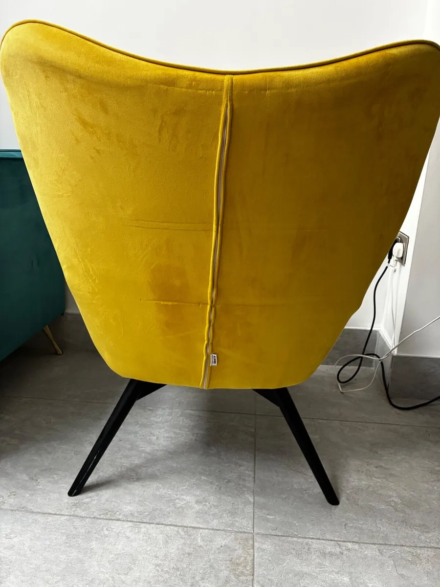 armchair - Image 1
