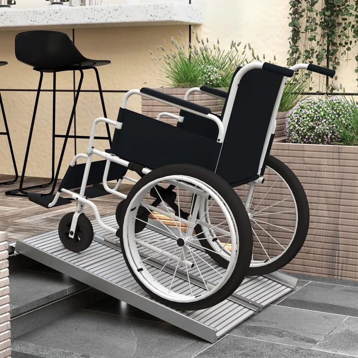 3ft Aluminium Folding Ramp with Carry Handle - Image 4
