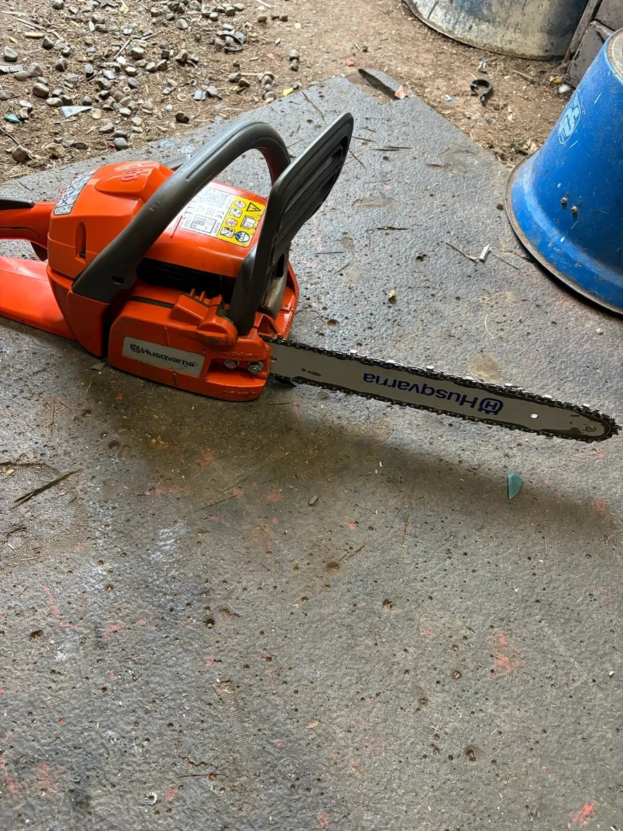 Husqvarna chainsaw 120 MARK11 working perfect - Image 2