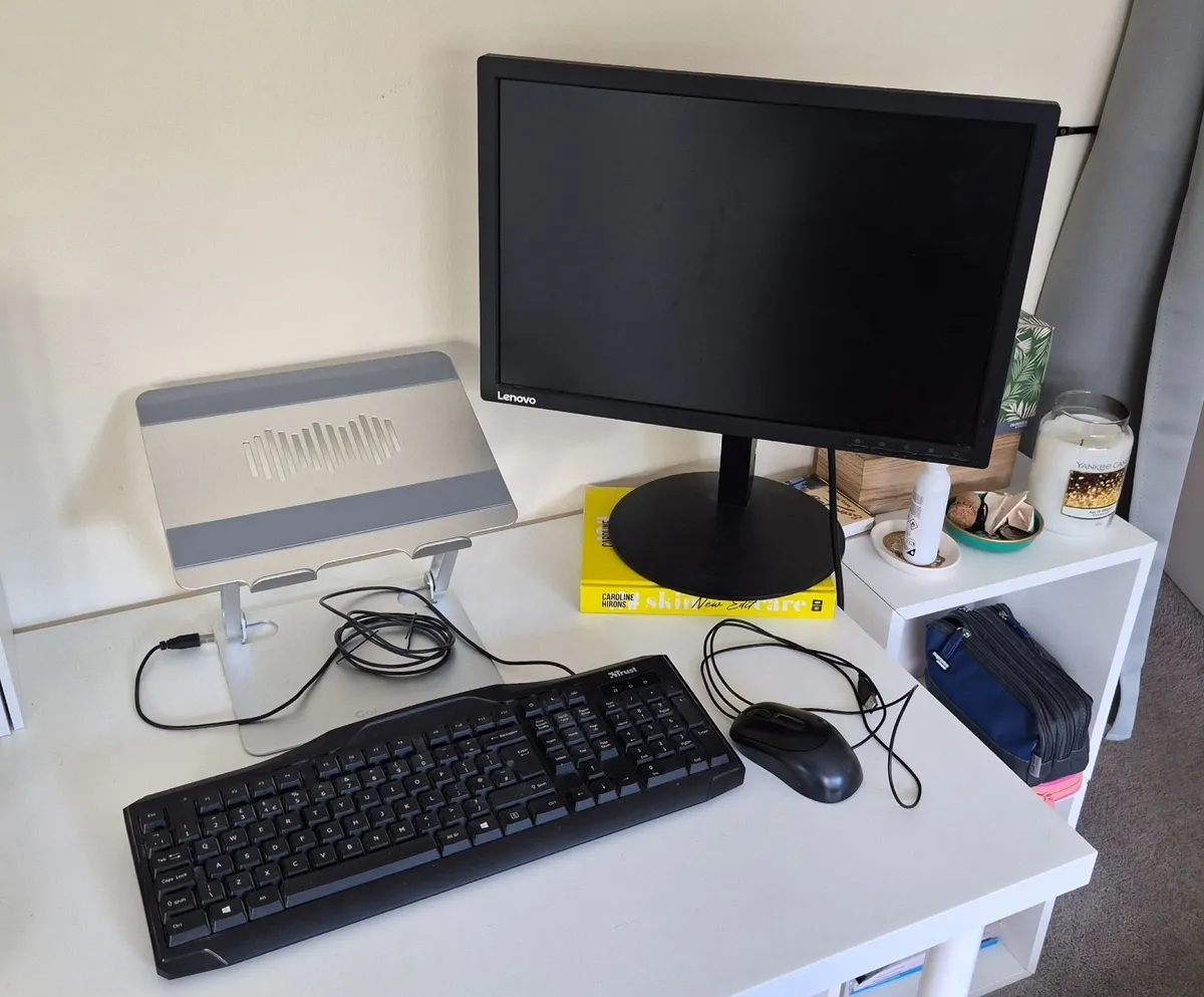 Mini home office set up - Image 1