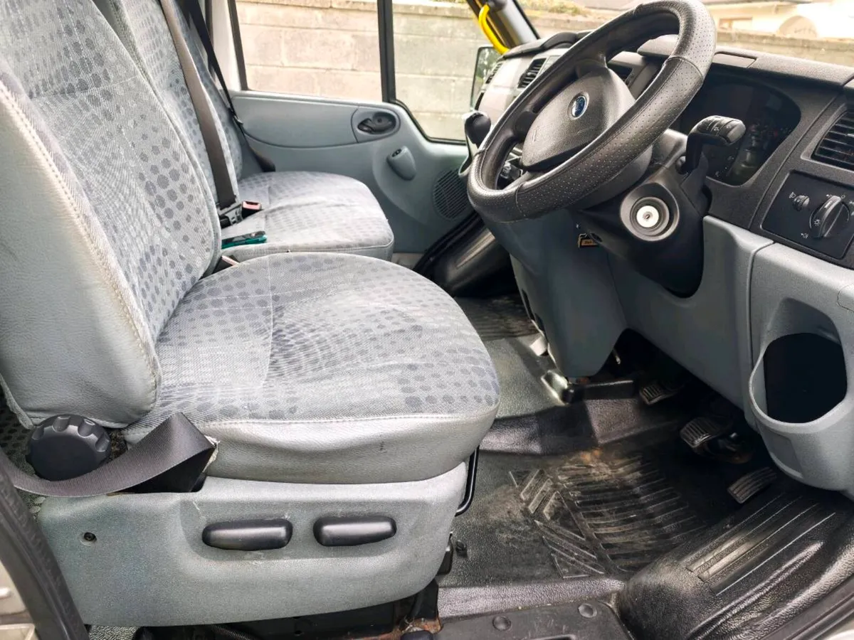 Minibus - Image 3