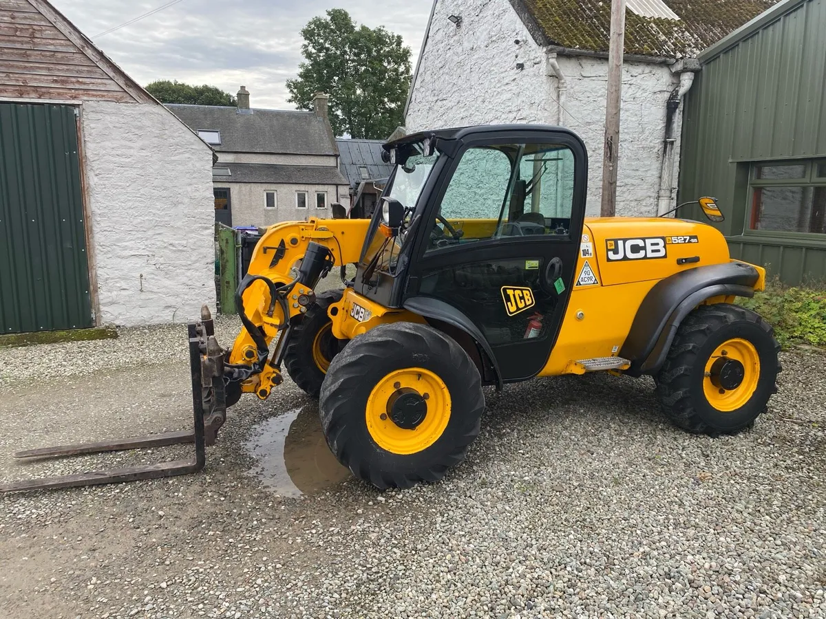 JCB 527-55 2011 5861 hours - Image 1