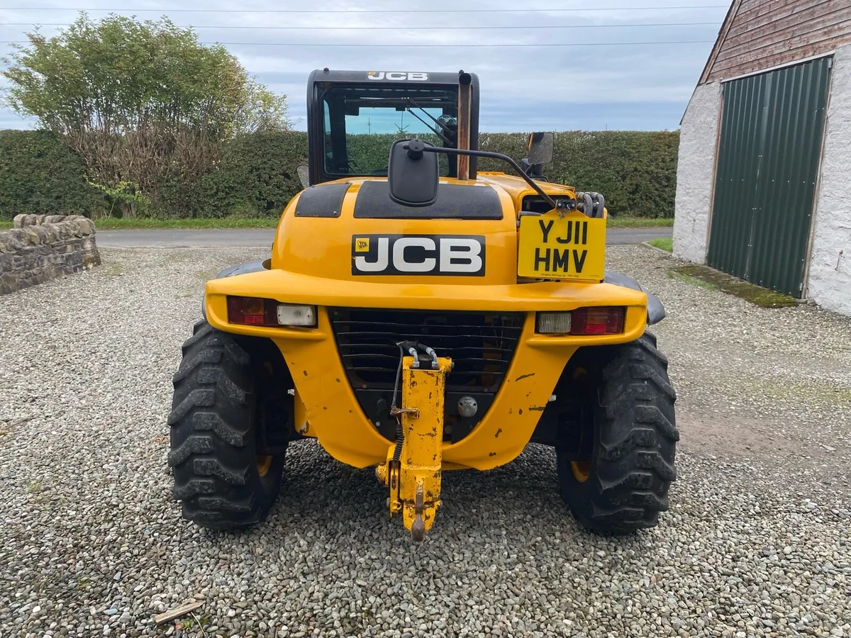 JCB 527-55 2011 5861 hours - Image 4