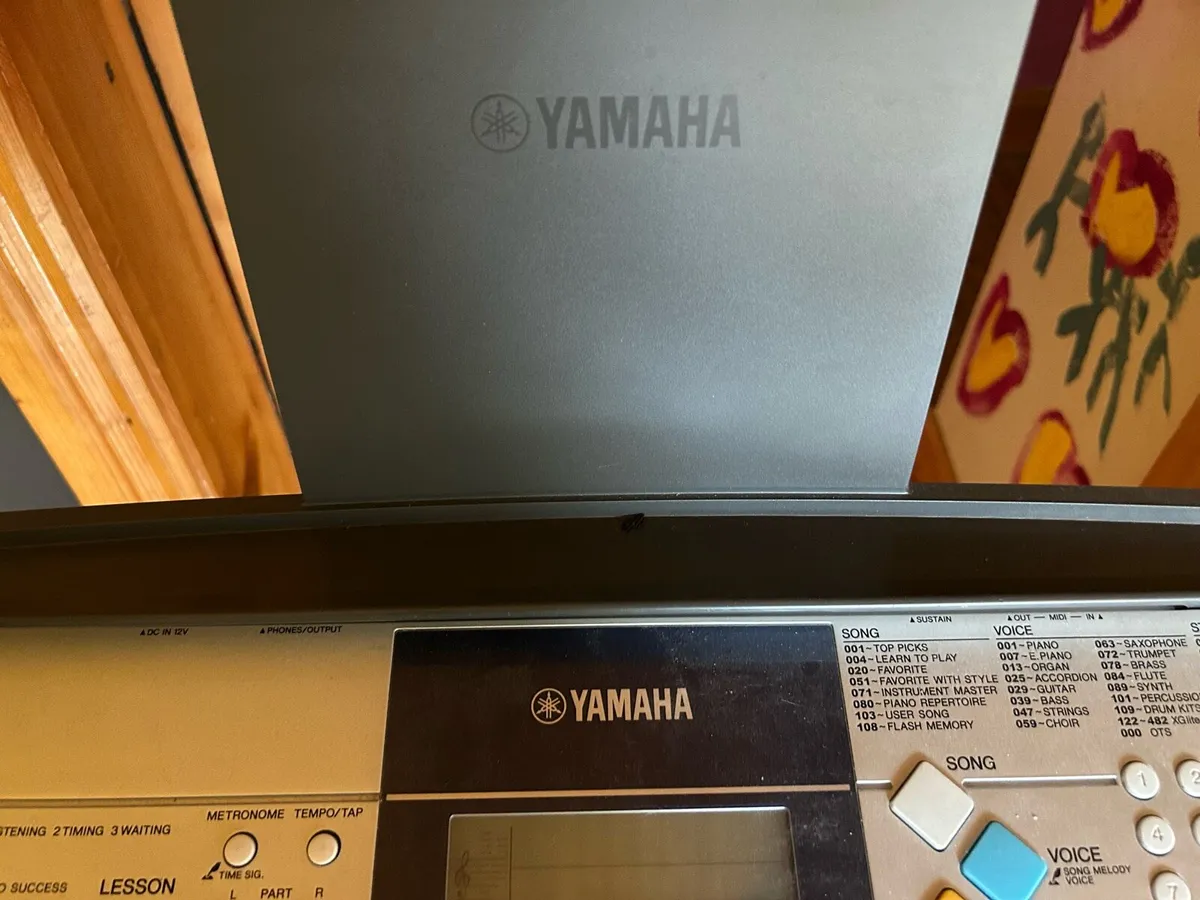Yamaha Keyboard - Image 2