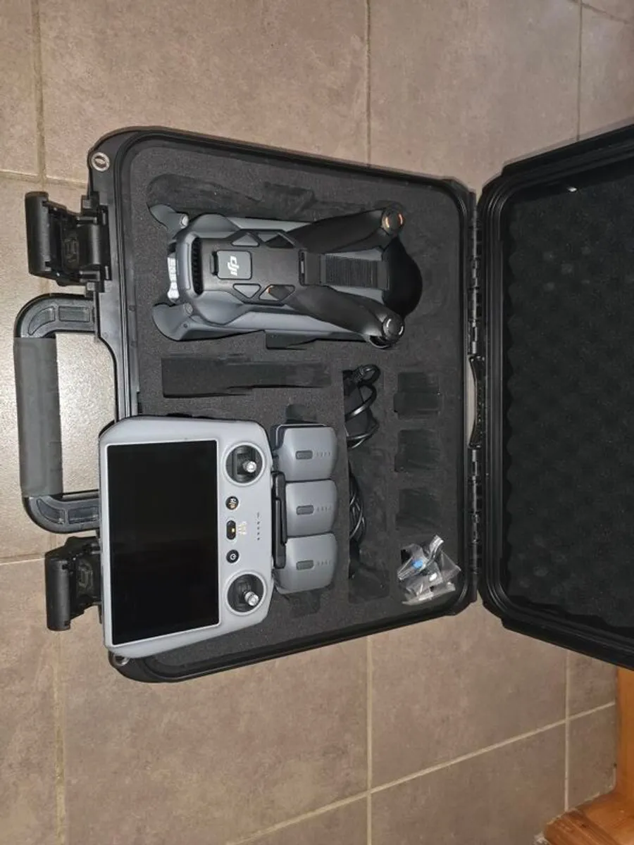 dji Mavic 4 pro - Image 1