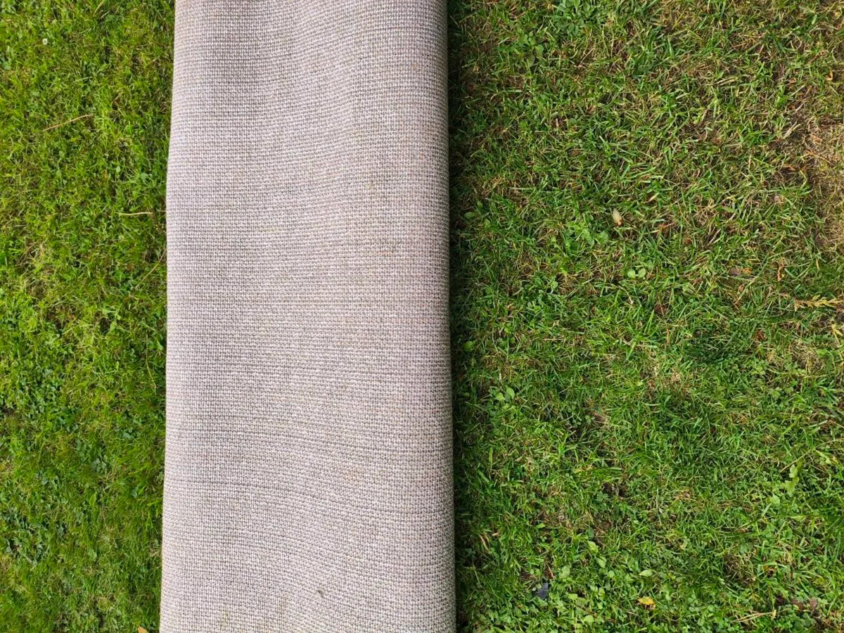 Lovely gray rug 20 euro spotless - Image 4