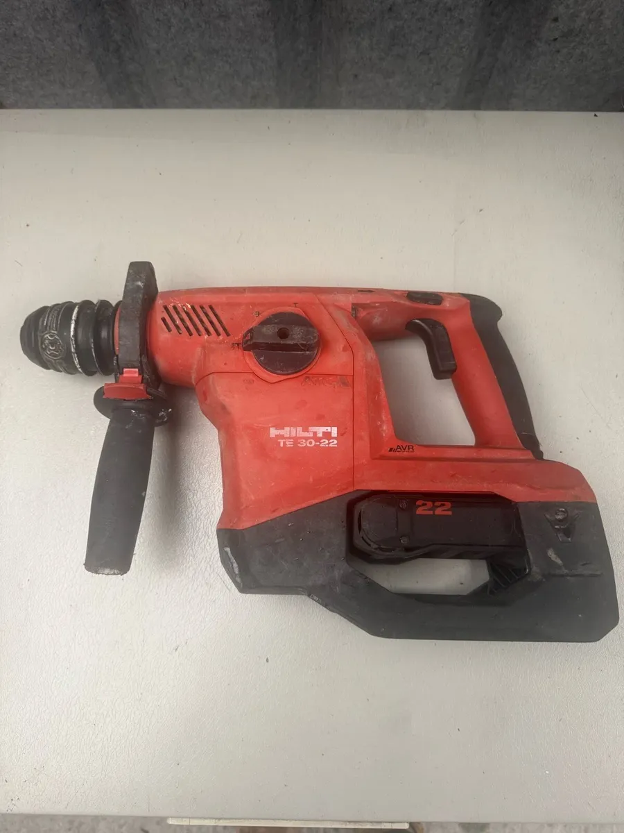 Hilti TE 30 -22 combi drill + Battery - Image 1