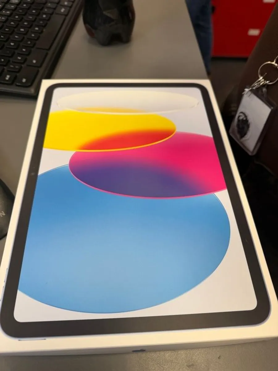 New iPad (A16) 11 inches 128gb.  ( Blue) - Image 1
