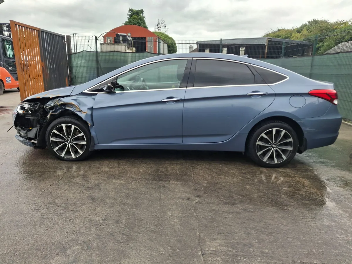 2018 Hyundai i40 Executive  Full leather - Image 4