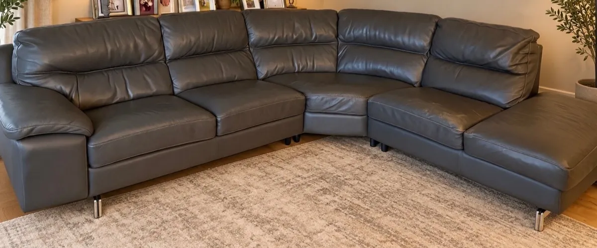 Leather couch grey - Image 1