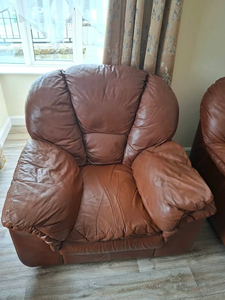 Comfortable Real Leather Sofa Suite 3+1+1 – Good C - Image 3