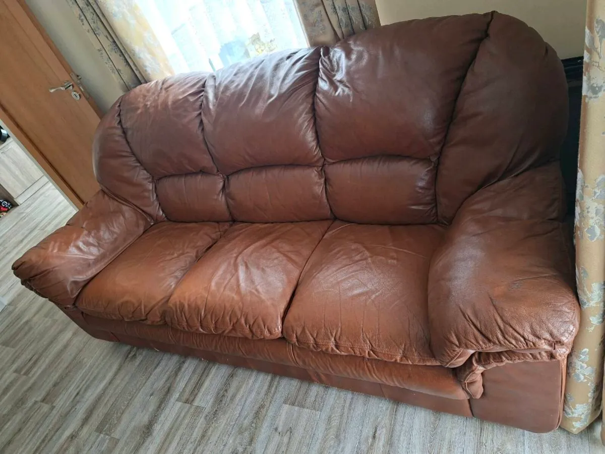 Comfortable Real Leather Sofa Suite 3+1+1 – Good C - Image 4