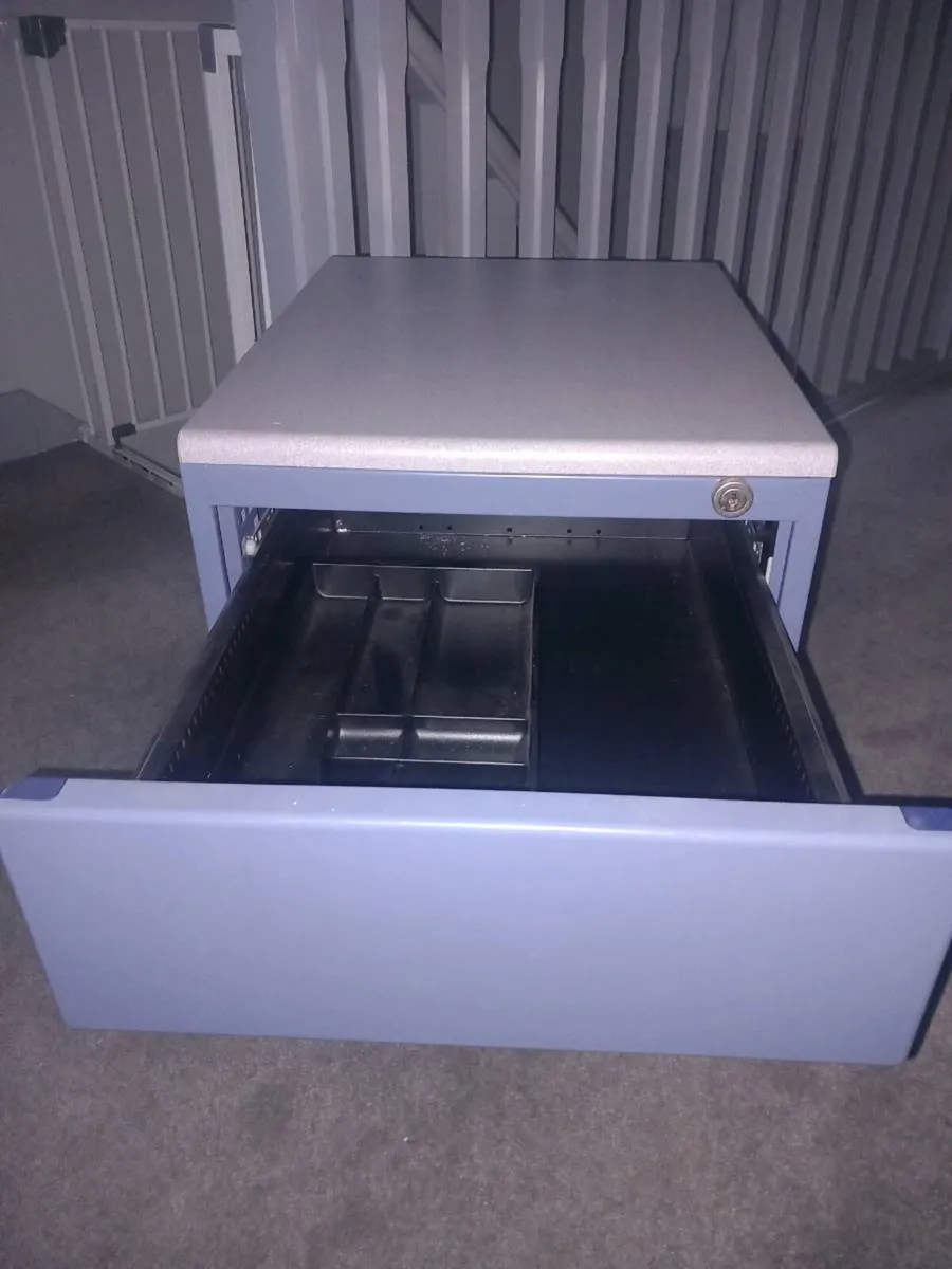 Small files cabinet - Image 2